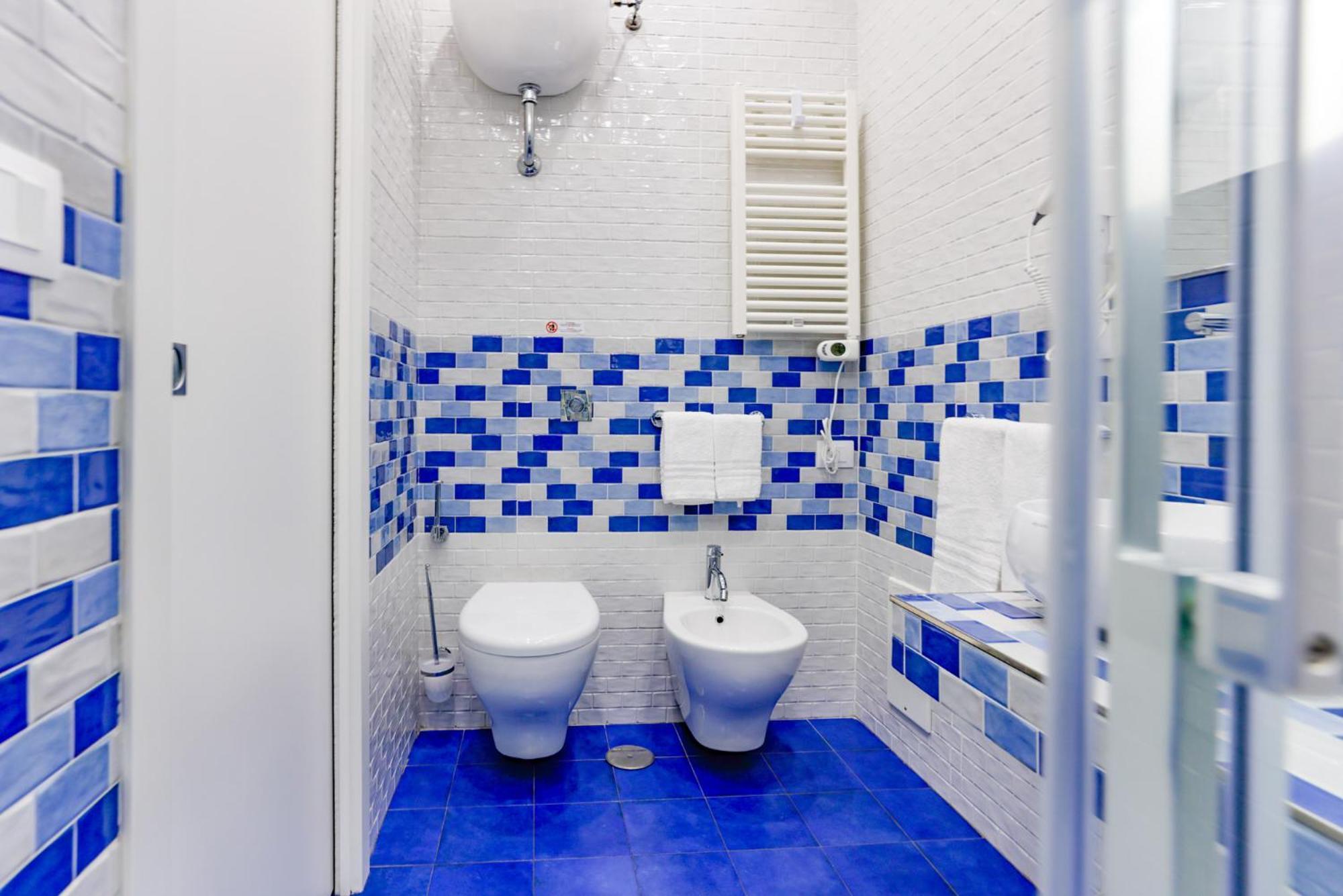 V10 Guesthouse - Vanvitelli 10 Napoli Ngoại thất bức ảnh