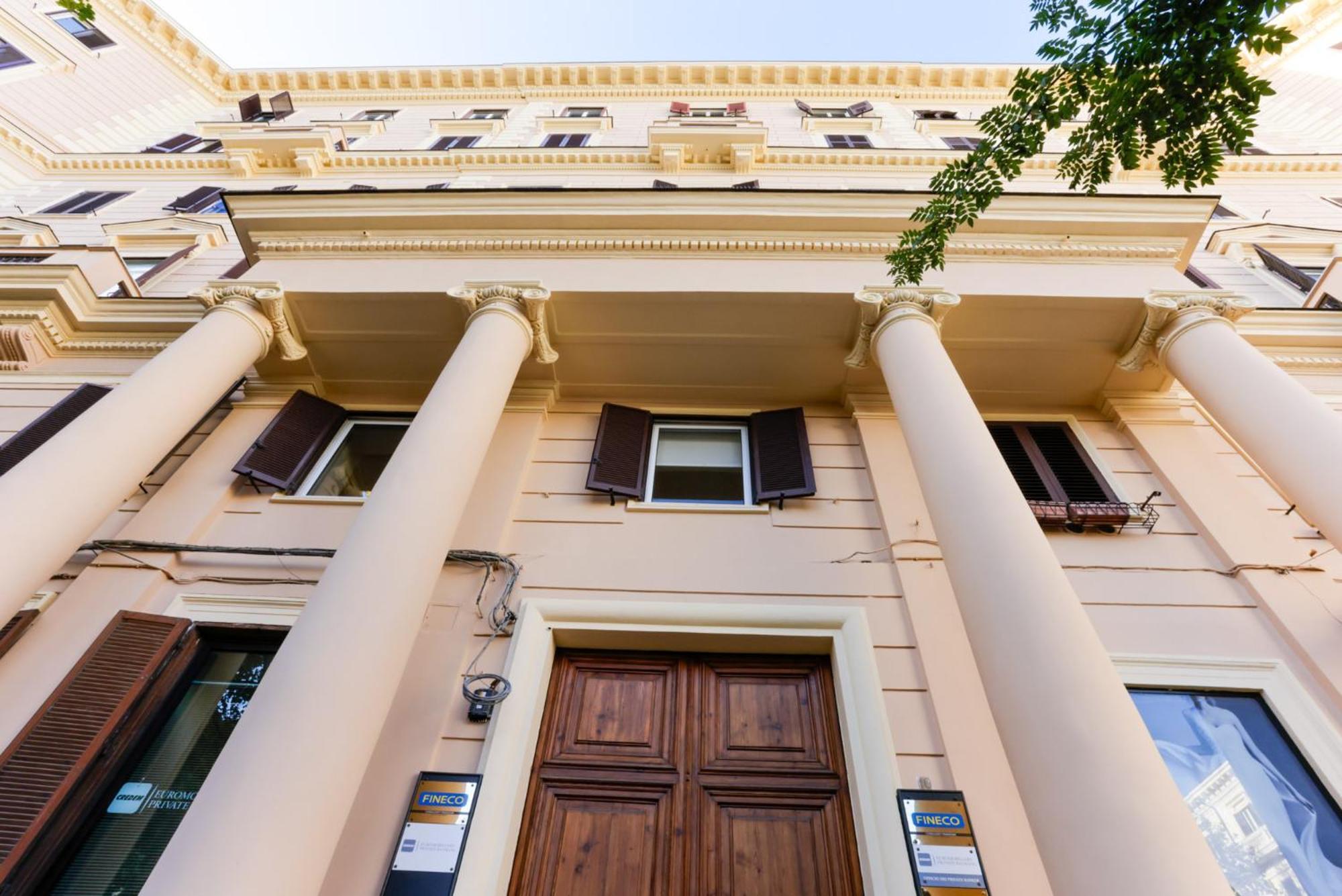 V10 Guesthouse - Vanvitelli 10 Napoli Ngoại thất bức ảnh
